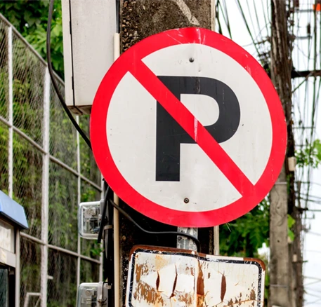 How to handle parking permits and restrictions when using a man and van service